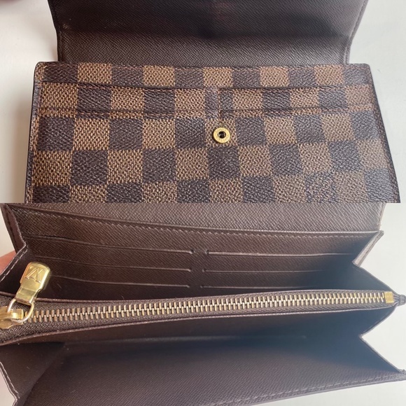 Louis Vuitton Damier Ebene Wallet - Picture 2 of 3